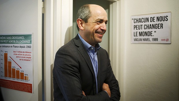 Pierre Larrouturou dans les locaux de Nouvelle Donne, à Paris (Audrey Cerdan/Rue89)